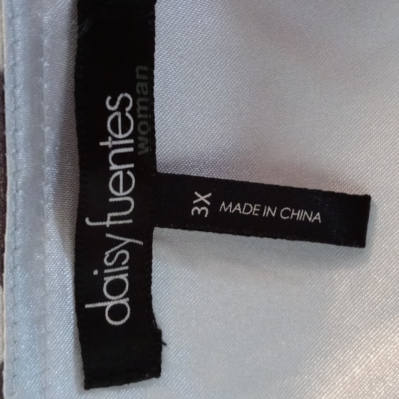 Daisy Fuentes Plus Size Blouse - Picture 5 of 7